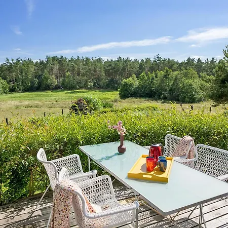 Well-located Offering Peace, Nature And Spacious Outdoor Areas Feriehus Ebeltoft