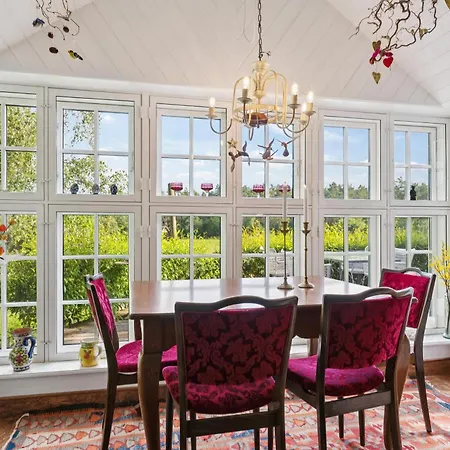Well-located Offering Peace, Nature And Spacious Outdoor Areas *