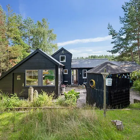 Well-located Offering Peace, Nature And Spacious Outdoor Areas * Ebeltoft